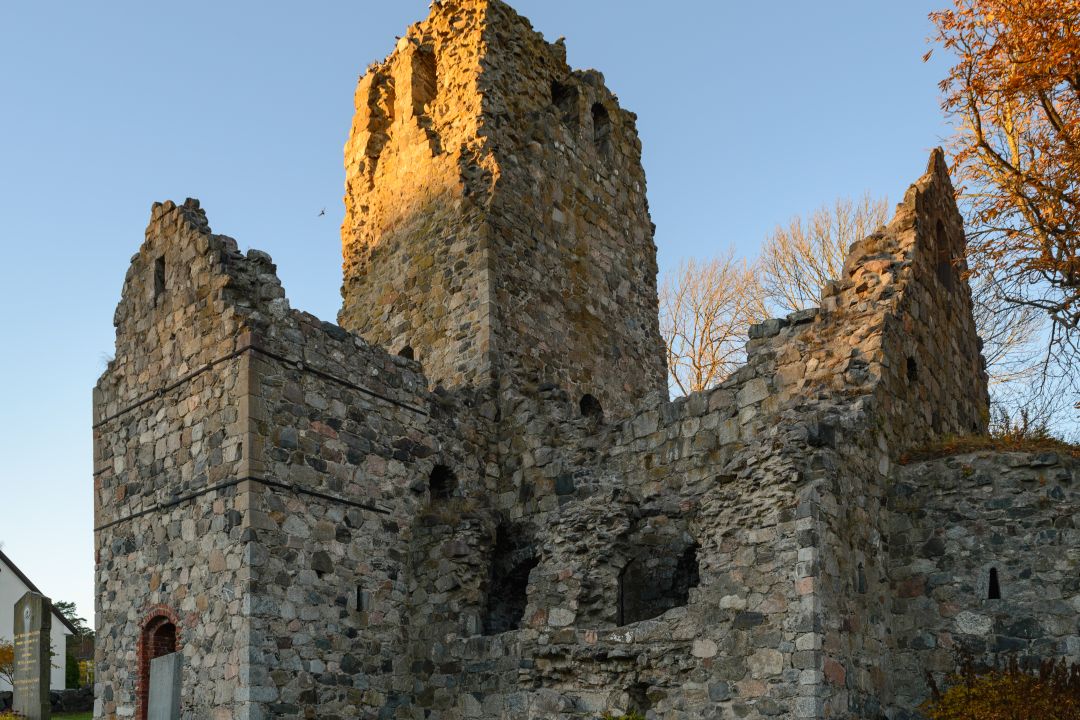 Sankt Olofs kyrkoruin 9
