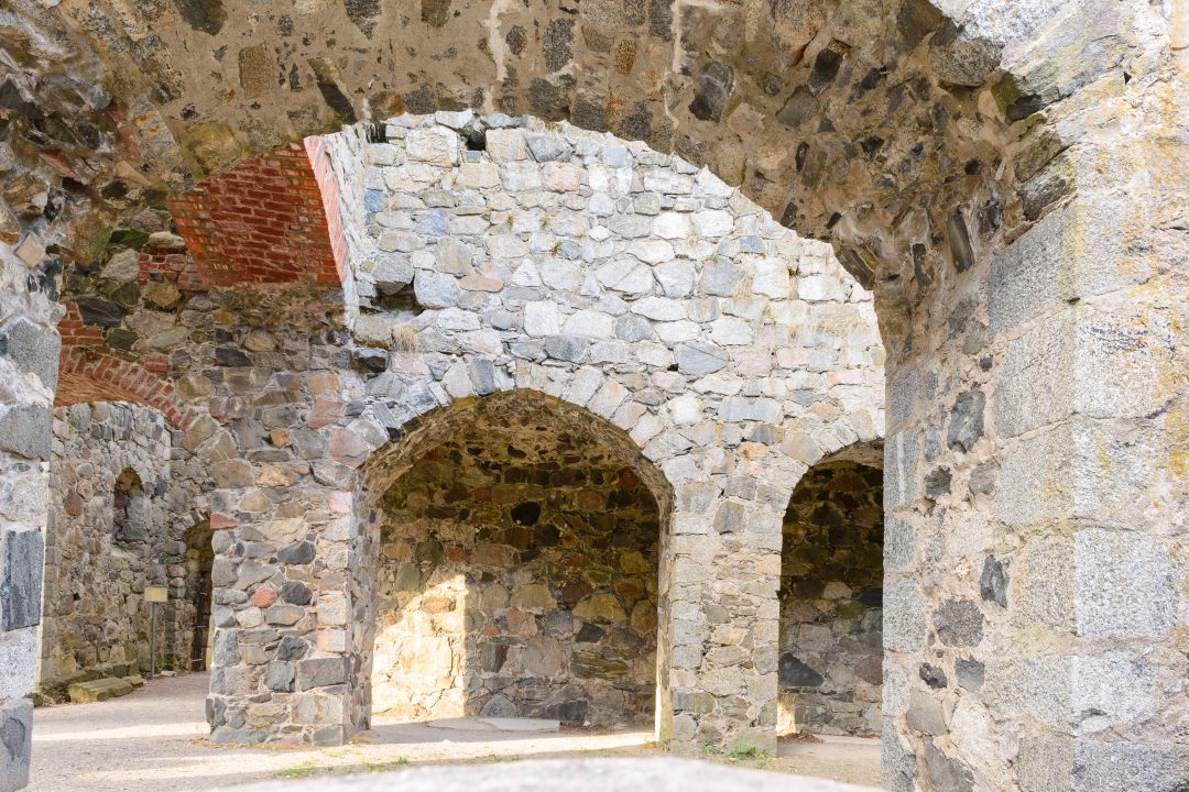 Sankt Olofs kyrkoruin 5