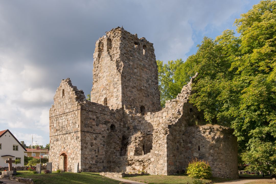 Sankt Olofs kyrkoruin 7